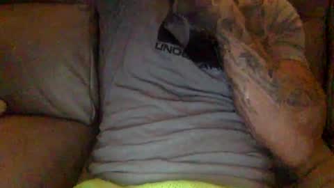 Snapshot of mjg175 chatting on December 10, 6:17 pm SexyRed online show from December 10, 6:17 pm