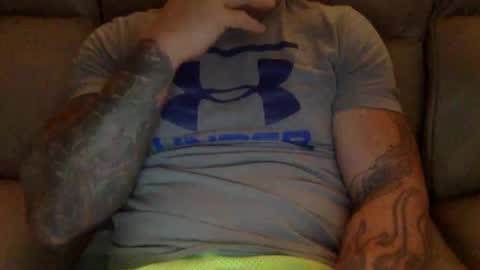 Snapshot of mjg175 chatting on December 15, 5:10 pm SexyRed online show from December 15, 5:10 pm