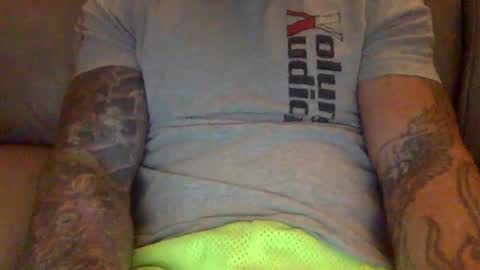 Snapshot of mjg175 chatting on December 20, 6:24 pm SexyRed online show from December 20, 6:24 pm
