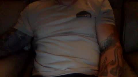 Snapshot of mjg175 chatting on December 28, 11:41 am SexyRed online show from December 28, 11:41 am