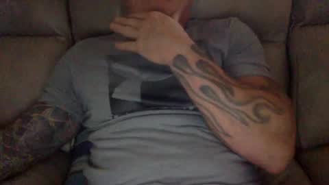 Snapshot of mjg175 chatting on December 31, 5:40 pm SexyRed online show from December 31, 5:40 pm