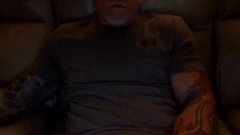 Snapshot of mjg175 chatting on January 31, 11:56 am SexyRed online show from January 31, 11:56 am
