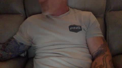 Snapshot of mjg175 chatting on February 2, 6:10 pm SexyRed online show from February 2, 6:10 pm