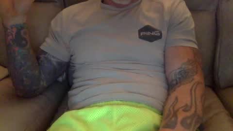 Snapshot of mjg175 chatting on February 9, 5:54 pm SexyRed online show from February 9, 5:54 pm