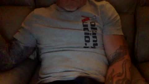 Snapshot of mjg175 chatting on February 12, 10:35 am SexyRed online show from February 12, 10:35 am