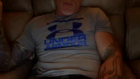 Snapshot of mjg175 chatting on February 14, 4:47 am SexyRed online show from February 14, 4:47 am