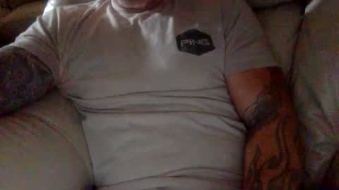 Snapshot of mjg175 chatting on September 17, 8:21 pm SexyRed online show from September 17, 8:21 pm