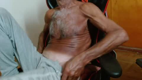 Snapshot of mjmadurengue chatting on April 9, 4:12 am Mario jose online show from April 9, 4:12 am