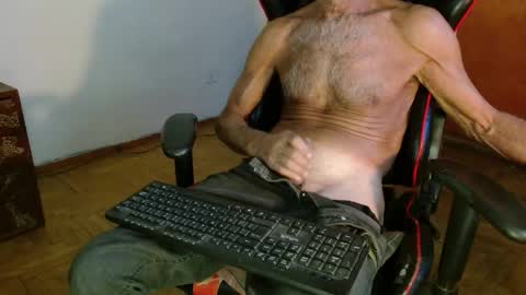 Snapshot of mjmadurengue chatting on May 12, 4:04 pm Mario jose online show from May 12, 4:04 pm