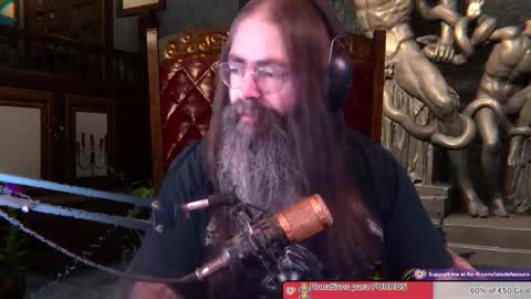 Snapshot of mjolnirinyou chatting on October 17, 8:28 am Lois online show from October 17, 8:28 am