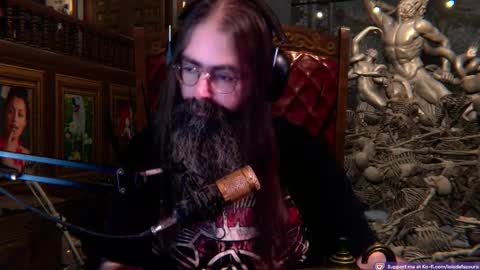 Snapshot of mjolnirinyou chatting on November 1, 7:38 pm Lois online show from November 1, 7:38 pm