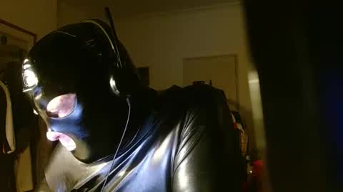 Snapshot of mk_biker chatting on April 3, 1:58 am mk_biker online show from April 3, 1:58 am