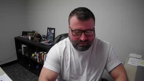 Snapshot of mlangworthy chatting on March 23, 8:35 pm MLangworthy online show from March 23, 8:35 pm