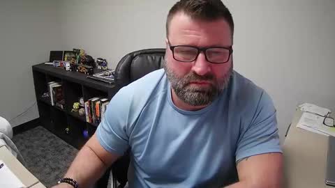 Snapshot of mlangworthy chatting on March 24, 8:14 pm MLangworthy online show from March 24, 8:14 pm