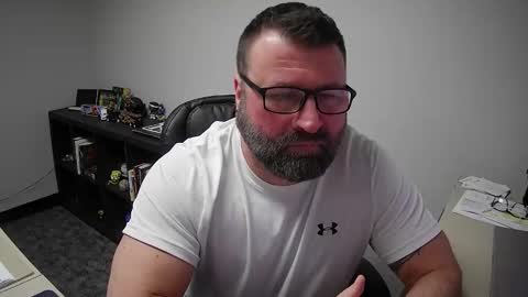 Snapshot of mlangworthy chatting on March 27, 5:23 pm MLangworthy online show from March 27, 5:23 pm