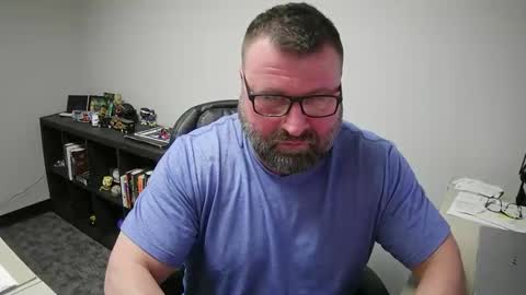 Snapshot of mlangworthy chatting on March 31, 7:36 pm MLangworthy online show from March 31, 7:36 pm