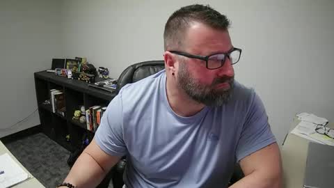 Snapshot of mlangworthy chatting on April 2, 2:58 pm MLangworthy online show from April 2, 2:58 pm