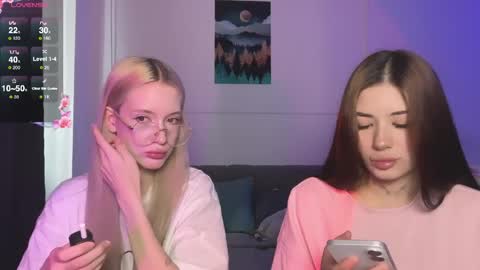 alice and ray online show from March 28, 1:33 pm