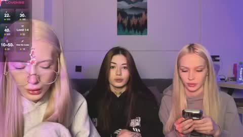 alice and ray online show from April 7, 9:37 pm