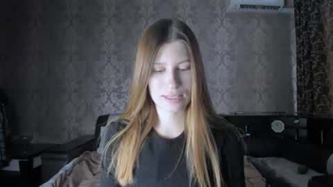 Lili online show from September 28, 10:09 am