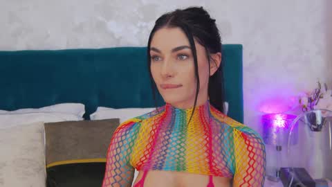 Jessie online show from December 4, 1:14 am