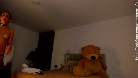 Snapshot of mmmayra_0x chatting on February 11, 1:41 am MAYRA online show from February 11, 1:41 am