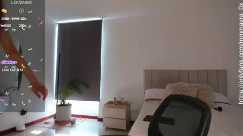 MAYRA   online show from September 25, 9:18 pm