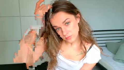 mmminnie online show from March 17, 10:18 am