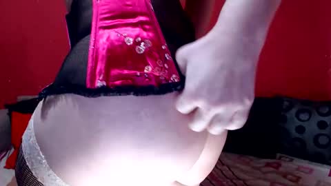 Mmmmis Anais online show from April 5, 11:18 am