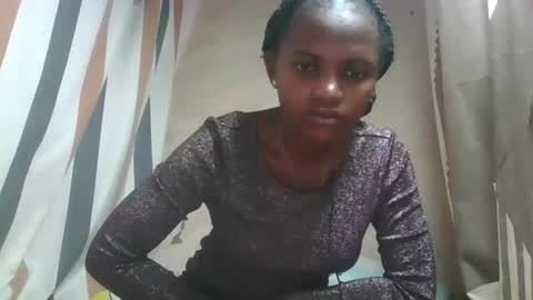 mmmmfelicinee online show from March 23, 7:45 am