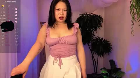 Snapshot of moana_light chatting on October 3, 2:30 am hey meet with me online show from October 3, 2:30 am