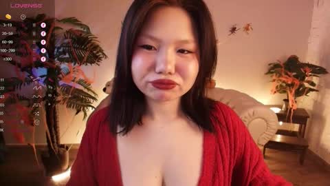 Snapshot of moana_light chatting on October 22, 2:12 am hey meet with me online show from October 22, 2:12 am