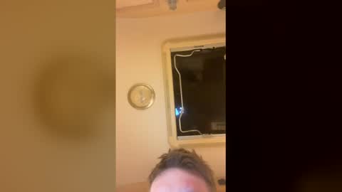 Snapshot of moanysoprano chatting on April 7, 4:35 am moanysoprano online show from April 7, 4:35 am