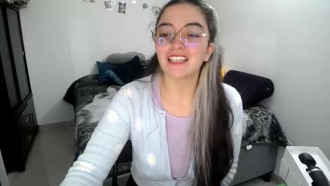 Snapshot of mocca_117 chatting on September 23, 11:46 am Sam online show from September 23, 11:46 am