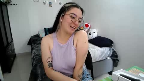 Snapshot of mocca_117 chatting on October 1, 2:01 pm Sam online show from October 1, 2:01 pm