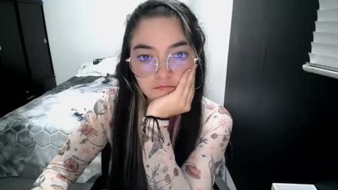 Sam online show from February 4, 1:33 am