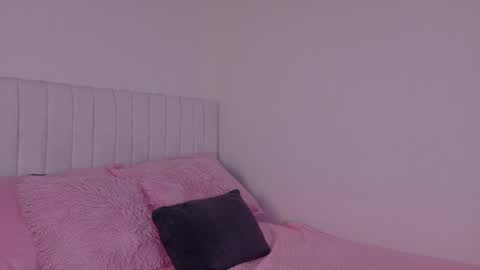 zoe ross online show from March 6, 7:21 pm