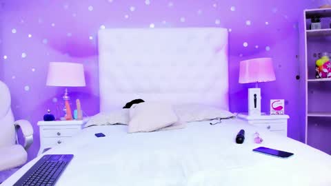 Sophia  online show from December 12, 6:53 pm