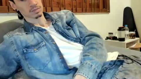 DigBreed online show from November 24, 11:10 am