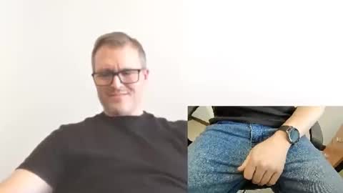 Moe online show from September 12, 6:41 pm