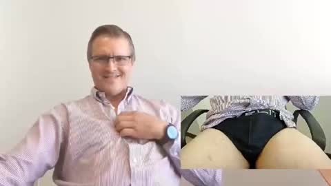 Moe online show from October 22, 7:24 pm