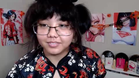 Snapshot of moertomlly chatting on October 31, 4:57 am Molly online show from October 31, 4:57 am