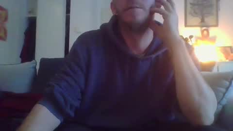 Snapshot of mohican69hot chatting on December 5, 8:11 am mohican69hot online show from December 5, 8:11 am