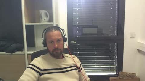 Julien online show from November 17, 11:05 am