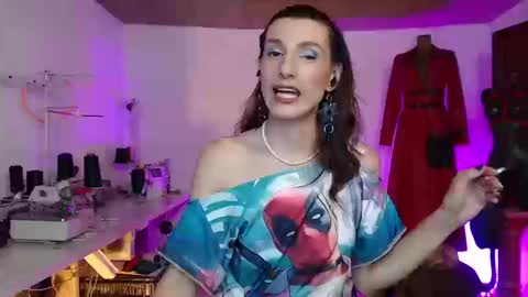 Snapshot of moira_hot chatting on September 16, 5:14 pm moira_hot online show from September 16, 5:14 pm