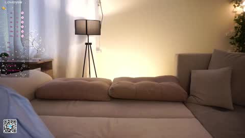Snapshot of moiraalsbrook chatting on January 24, 11:04 am Diana online show from January 24, 11:04 am