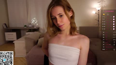 Snapshot of moiraalsbrook chatting on January 31, 2:17 pm Diana online show from January 31, 2:17 pm