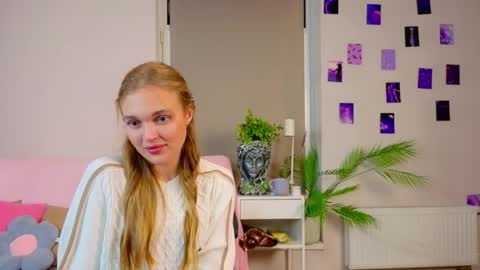 Kylie online show from September 21, 6:42 pm