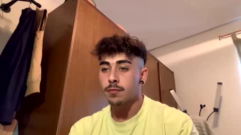 Snapshot of mojitoxxx69 chatting on March 4, 12:33 pm mojitoxxx69 online show from March 4, 12:33 pm