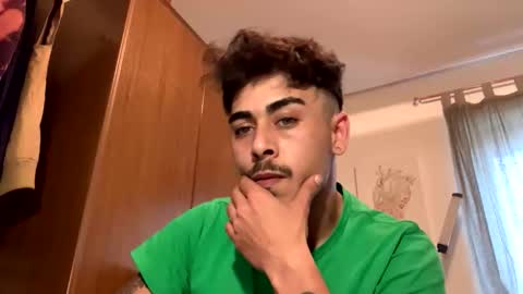 Snapshot of mojitoxxx69 chatting on March 6, 1:18 pm mojitoxxx69 online show from March 6, 1:18 pm